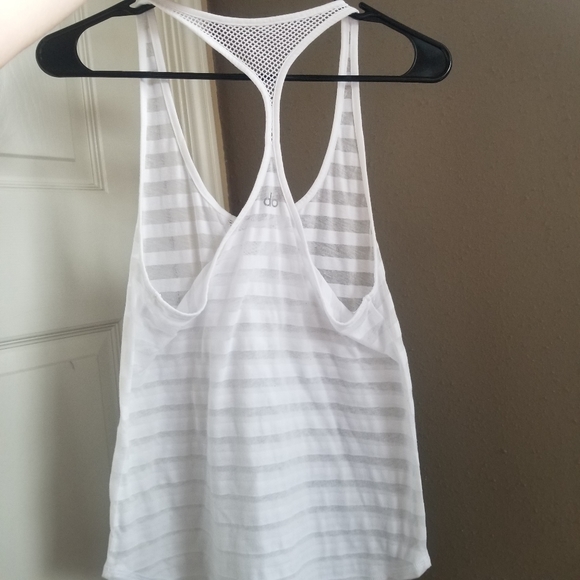 SOLD already just doesn't show it and I can't delete it for some reason. - Picture 11 of 12